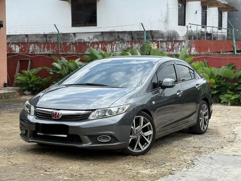 LIKE NEW HONDA CIVIC FB2 2013 1.8 Matic km 50an asli bos
