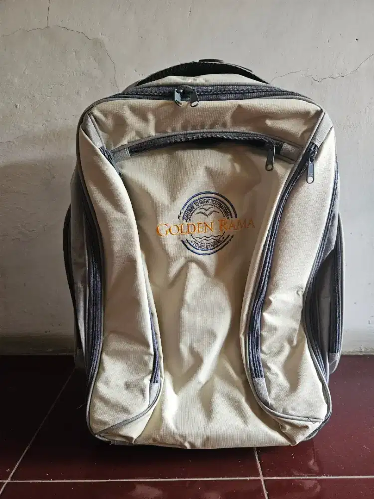 Tas travel dari Golden Rama