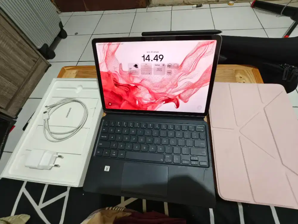 Tab samsung s8 5g 8/128 SIM card dengan keyboard samsung trackpad
