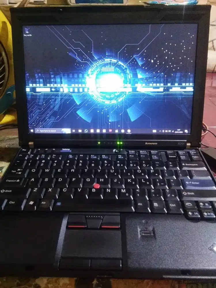 Lenovo Thinkpad X201 (Beli dpt bonus) - Core i5 Ram 8GB SSD 128GB
