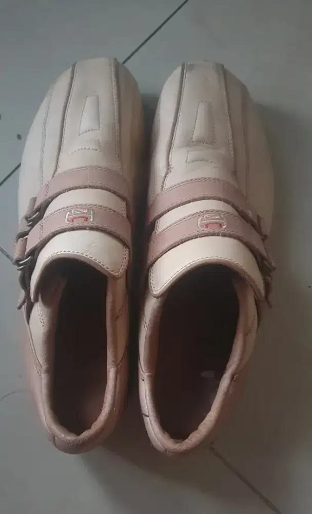 sepatu kulit merk HUB footwear,size 44,no box,