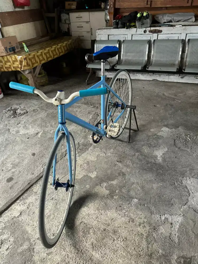 Wts sepeda fixie united solois 02