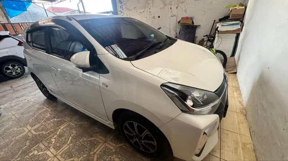 dijual mobil ayla tahun 2022,1200 cc