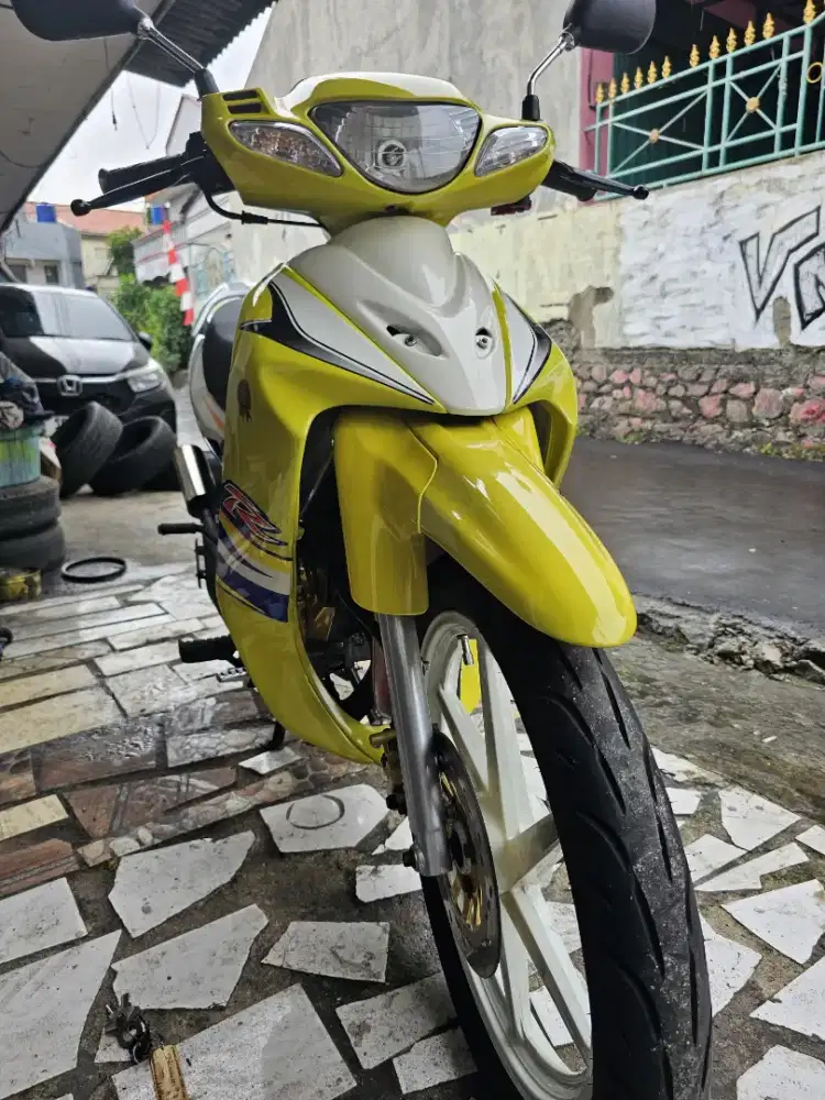 Suzuki Satria Hiu 2004