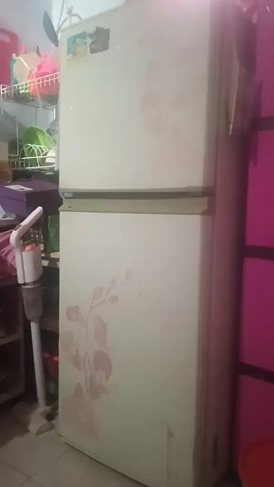 kulkas 2 pintu merk sharp