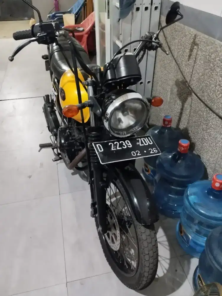 Kawasi W175 2019 caferacer