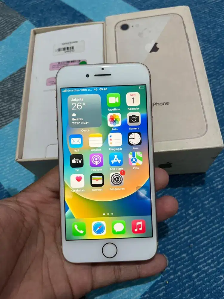 Iphone 8 64 GB lengkap fulset