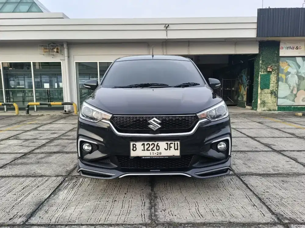 (km 27rb)Suzuki Ertiga HS 1.5 AT. Tahun 20123. Hitam. Perfect cond