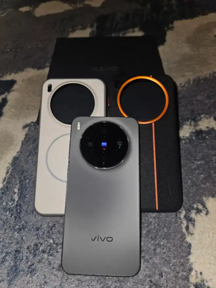 For Sale Vivo X300 16/512 GB