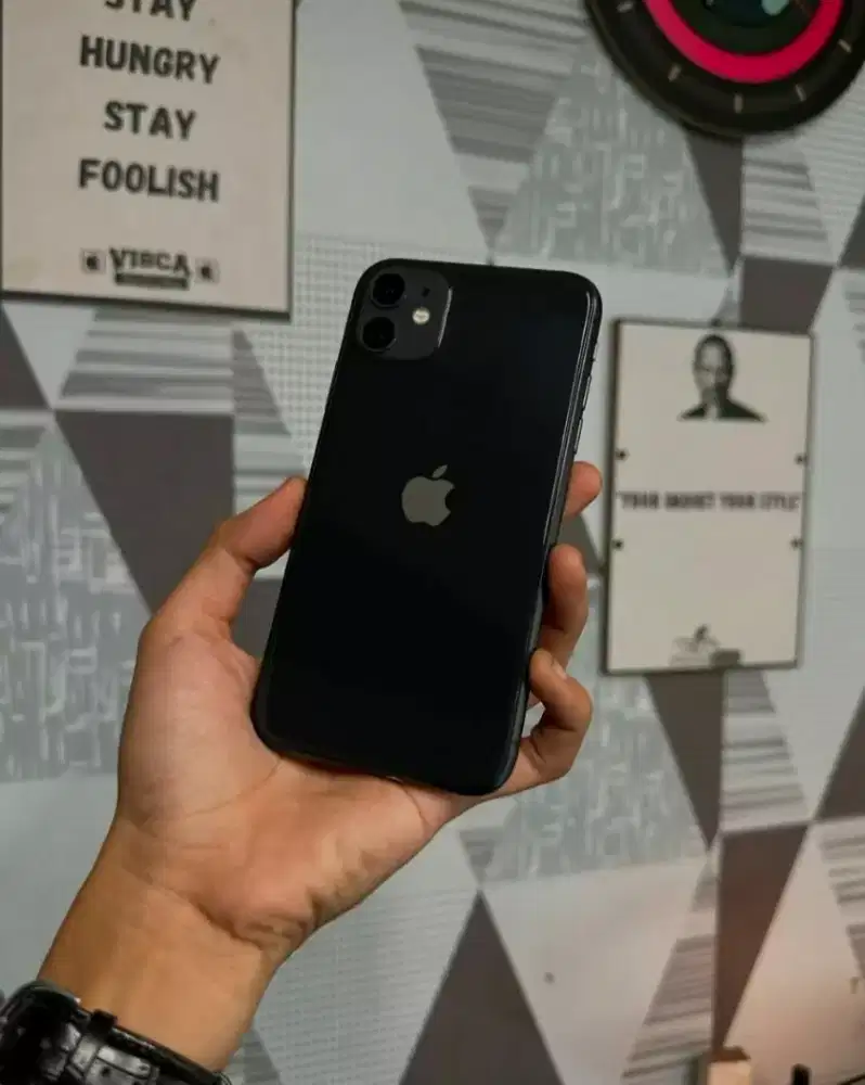 iPhone 11 64 GB iBox