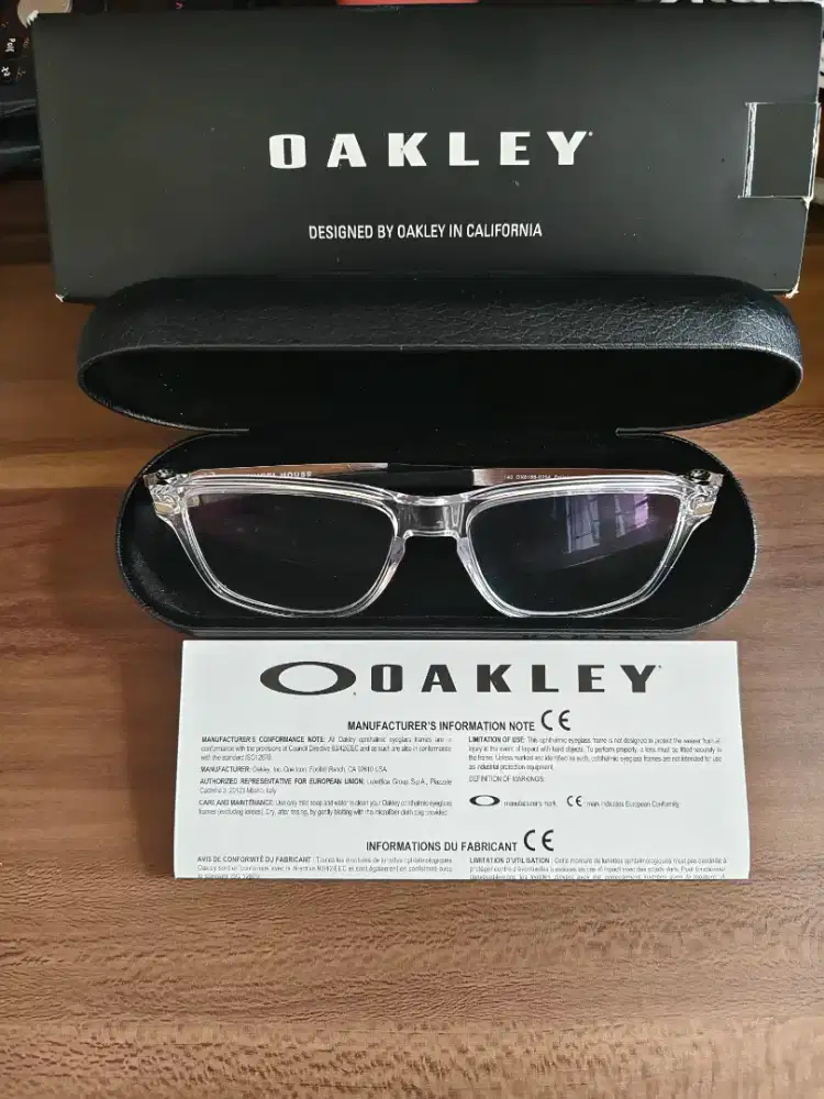 Kacamata baca Oakley Original Mulus
