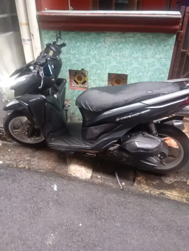 Jual motor Honda Vario 150 key les Thn.2018