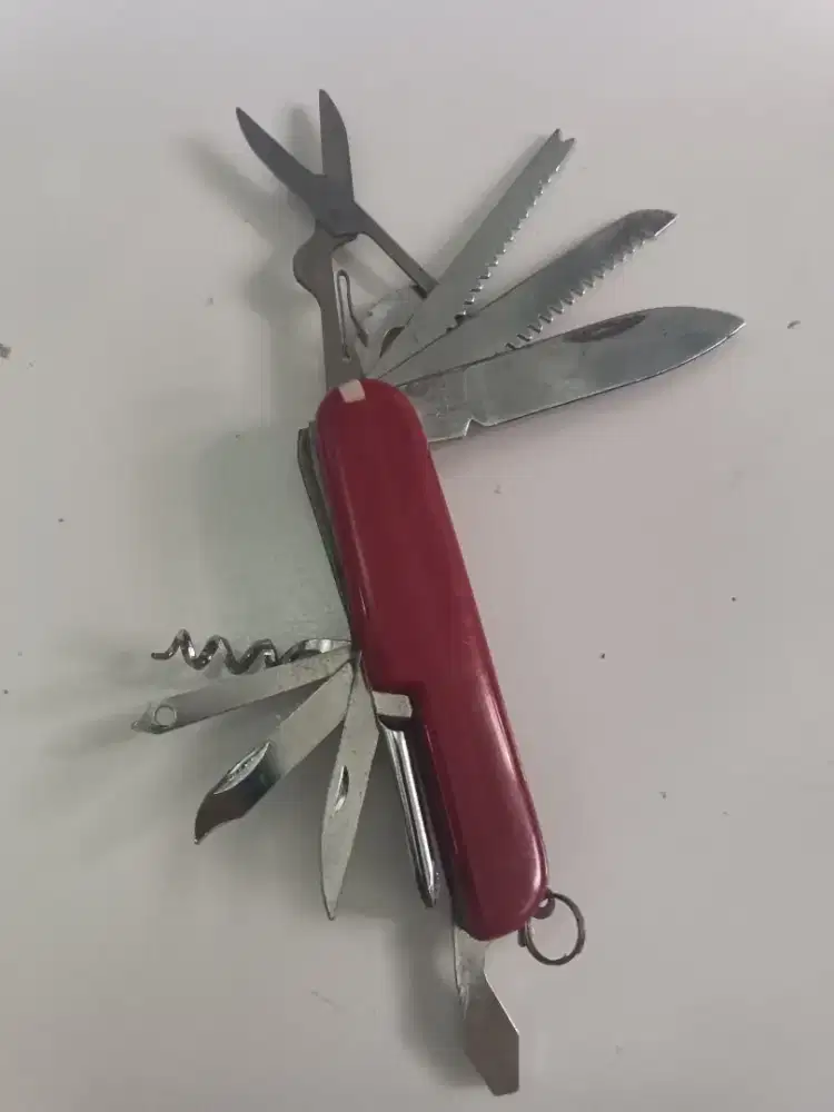 Victorinox alat serbaguna