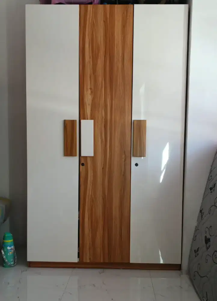 Lemari 3 Pintu Kualitas Import