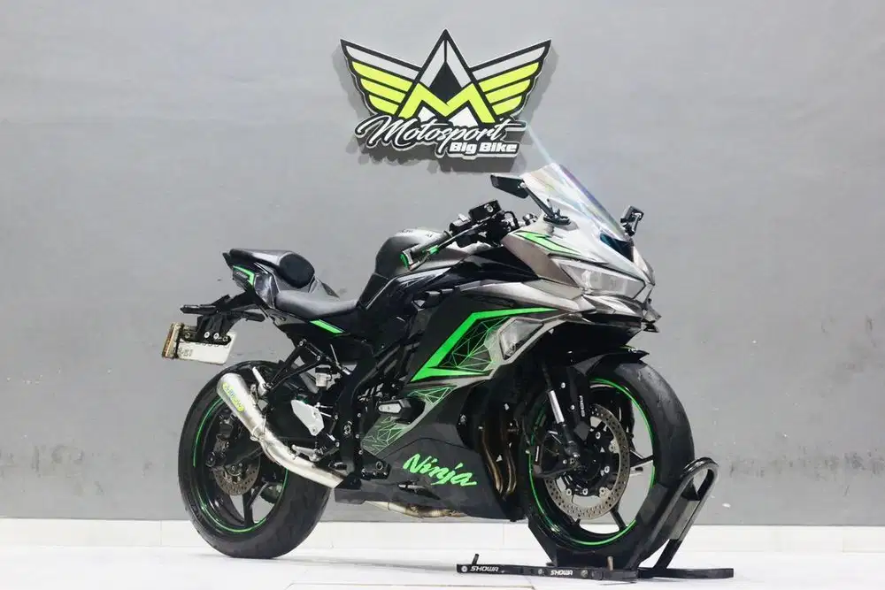 Kawasaki ZX25R ABS TFT 2023 mulus KTM Duke390 vulcan650 zx6R