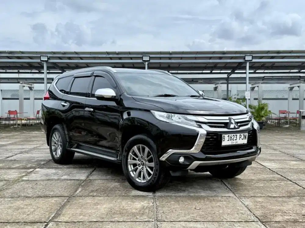 (km 49rb)Mitsubishi pajero Excced 2.5 AT. Thn 2018. Hitam.Perfect cond