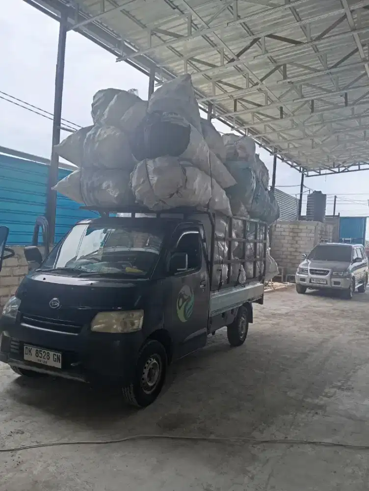 Dicari supir, Tukang press plastik, operator mesin