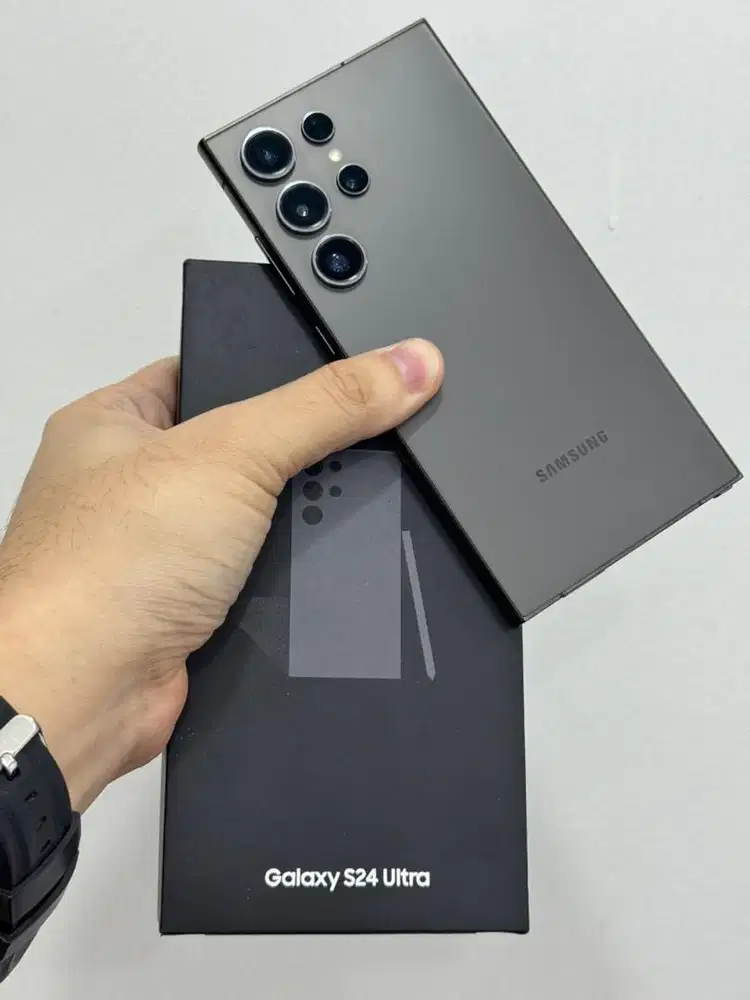 Samsung S24 Ultra 5G Black 12/256Gb (SEIN)