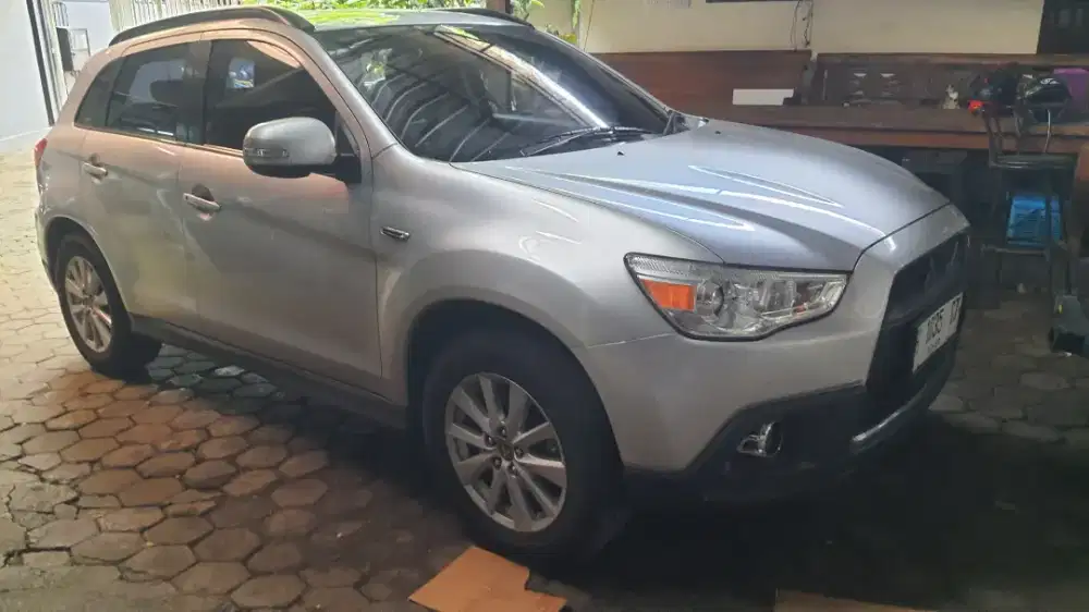 Mitsubishi oulander gls 2.0 automatic