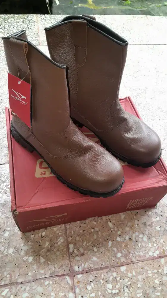 Sepatu safety/safety shoes/boots Cheetah 2288 CS