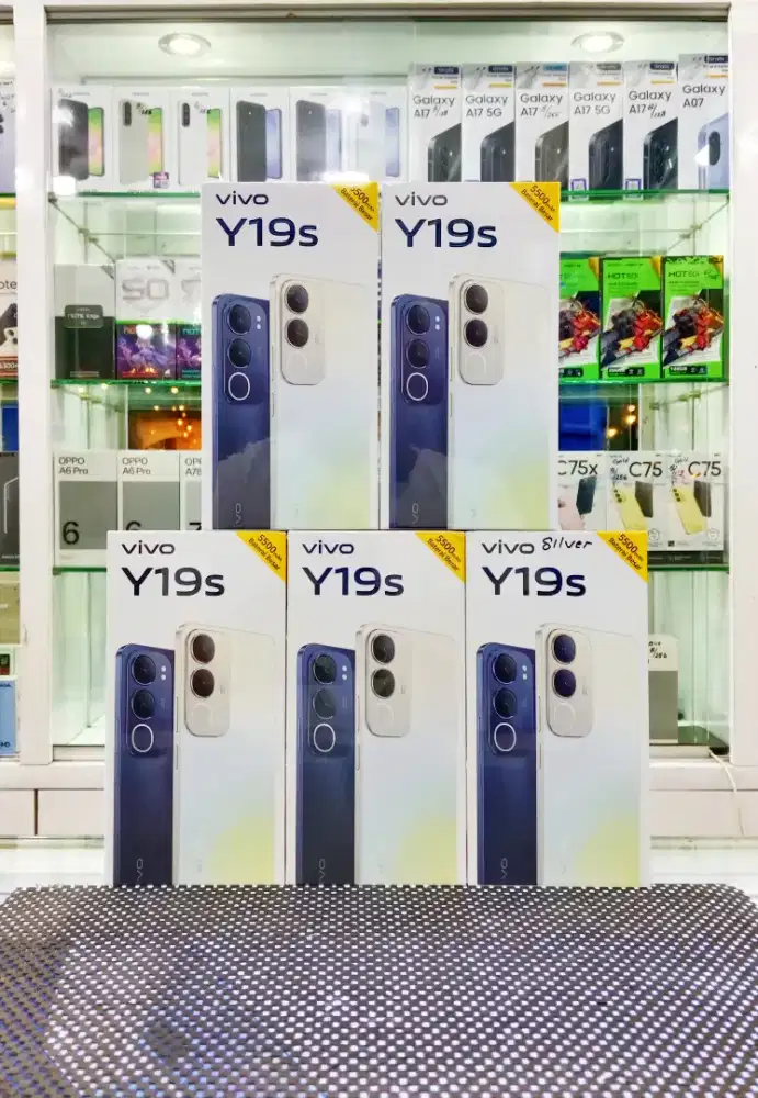 BARU..VIVO Y19s RAM 4+4/64 SEGEL/GARANSI RESMI.