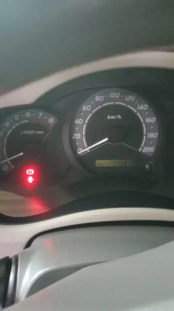 Kijang inova barong tahun 2008 manual