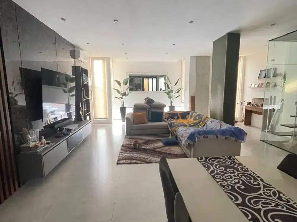 Rumah mewah modern aa swim pool dn lift di tangerang selatan pr 17187