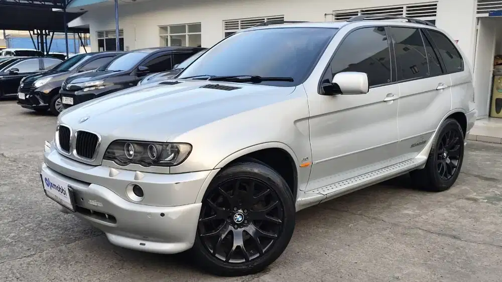 Pajak Panjang - BMW X5 3.0 Bensin-AT 2002