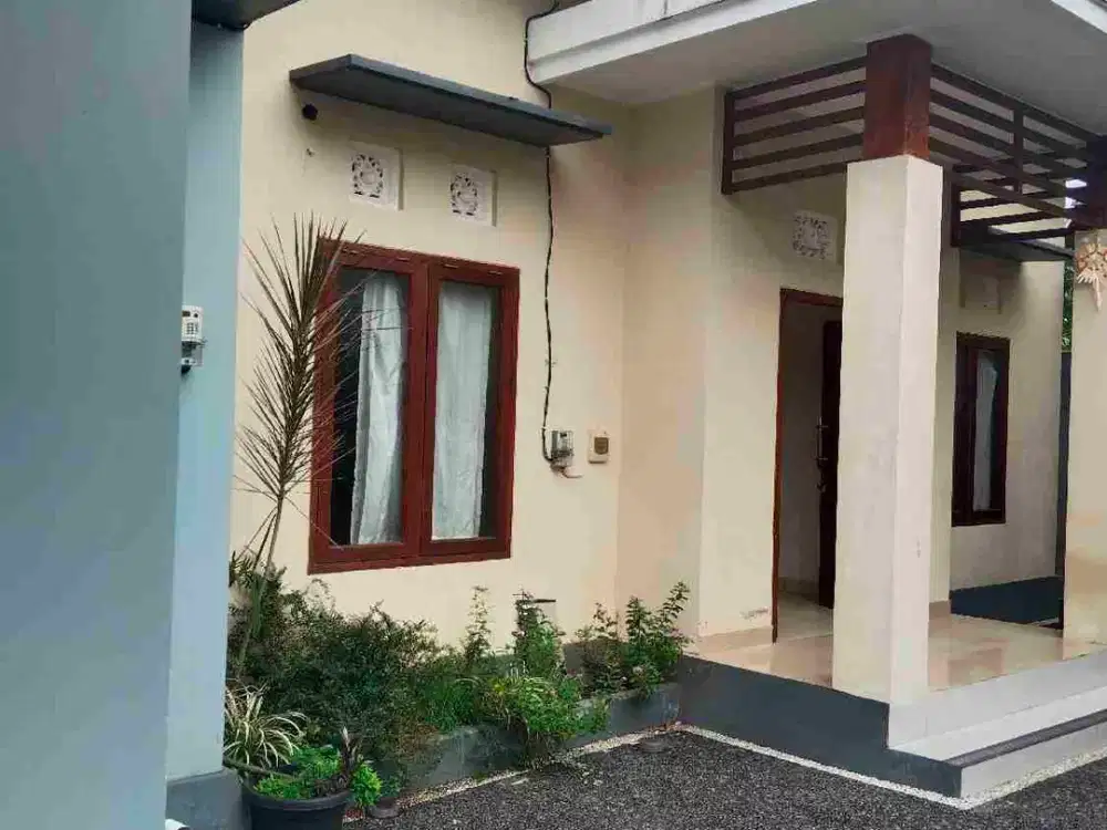 Disewakan rumah jln aspal hotmik minimalis batubulan