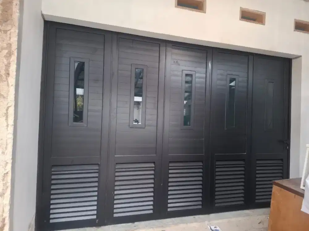 Pintu Garasi Kombinasi Spanrell,kaca Dan Louvre Aluminium