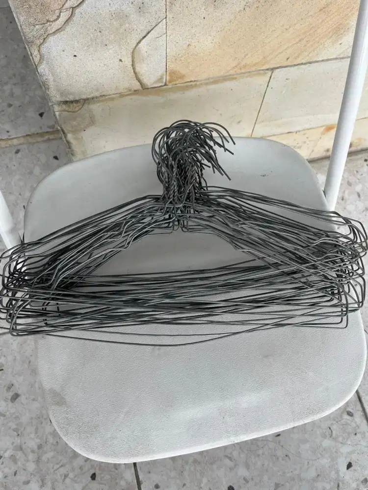 DIJUAL HANGER BESI DAN PLASTIK