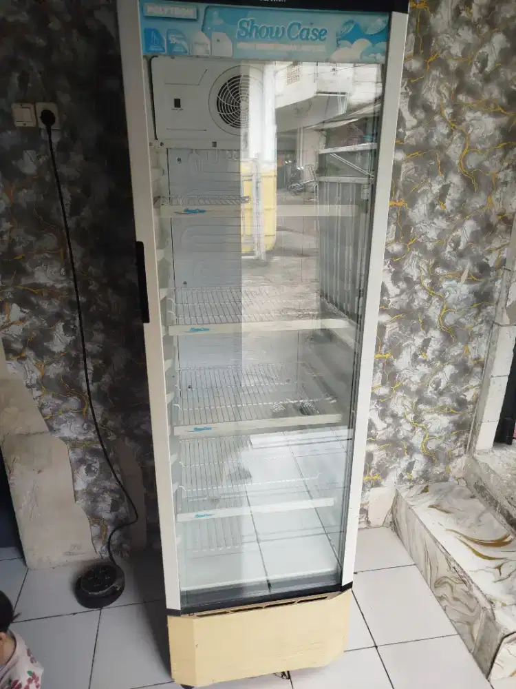 Showcase polytron 4rak tinggi