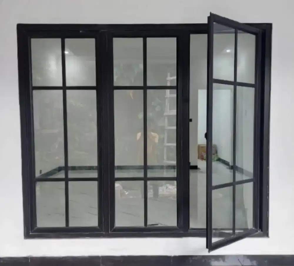 Jendela swing Aluminium
