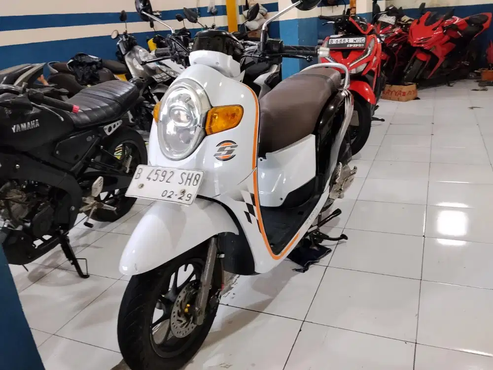 jual Honda Scoopy donat 2019 siap pakai super mulus