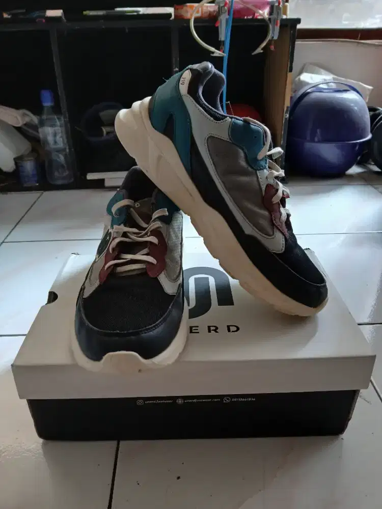 Sepatu Unerd Crimsone Blue