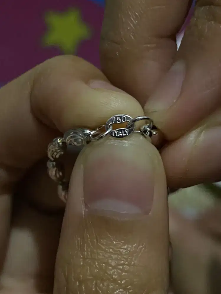 Silahkan yang mau jual emas kita terima pasaran