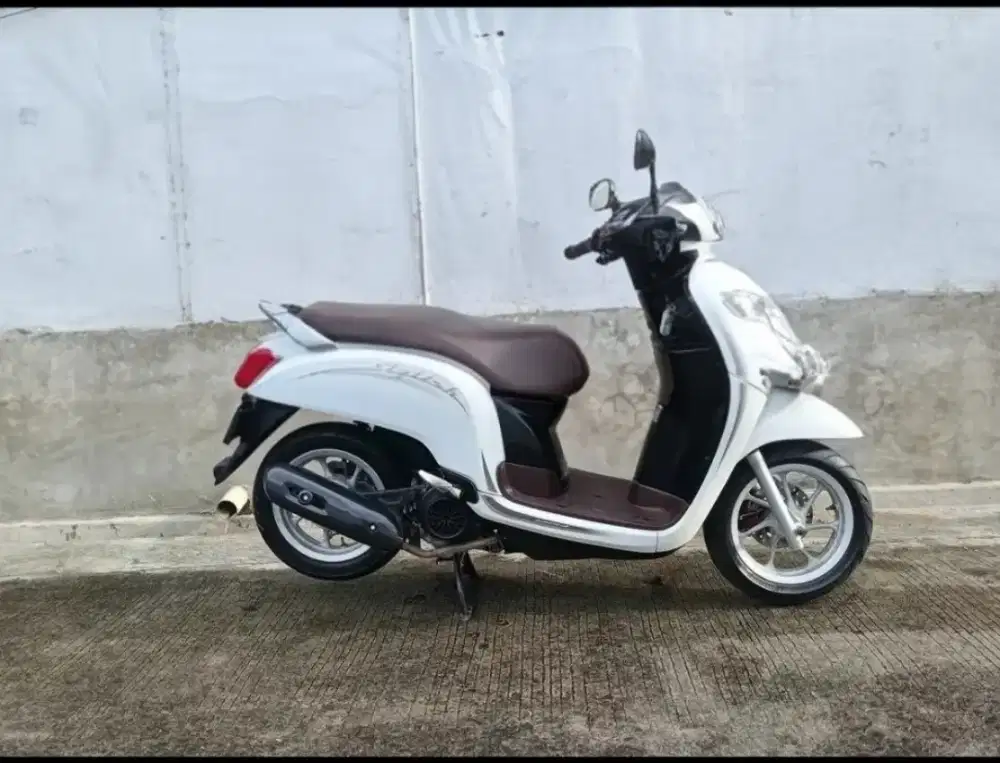 (BU) Scoopy 2018