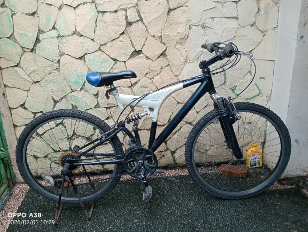 Jual sepeda wim cyle aloyUK 26 gigi 3x6 fungsi minus bagian tengah