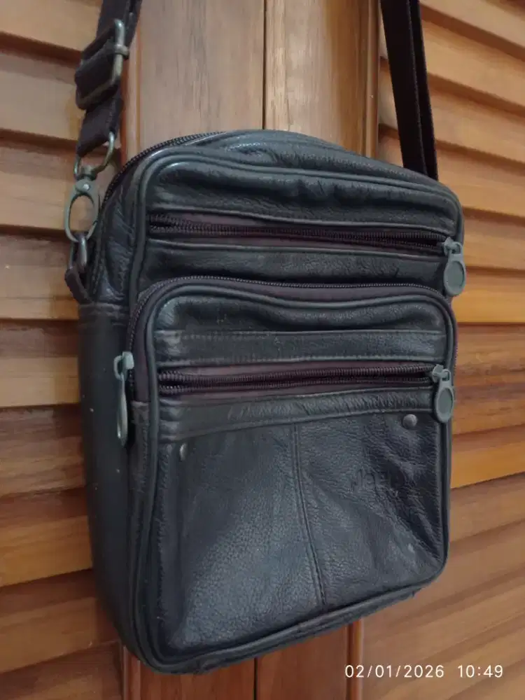 Dijual tas kulit brand JEEP