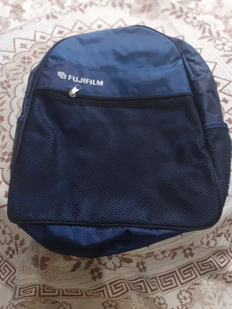 Tas punggung warna biru tua