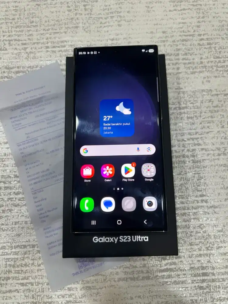 Samsung s23 ultra
Ram 12/256gb