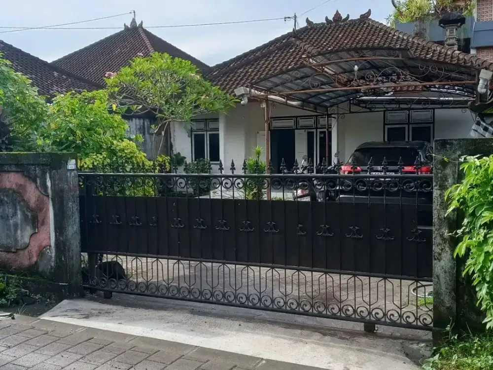Jual Tanah Bonus Rumah Di Jalan Gustiwa Cekomaria Denpasar Bali. Dekat Ke Jalan Padma Penatih,Gatsu Timur, Living Mall,