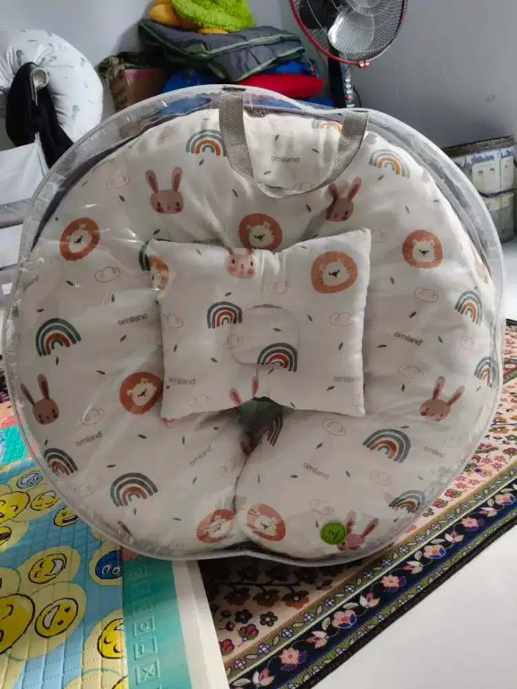 bantal menyusui omiland