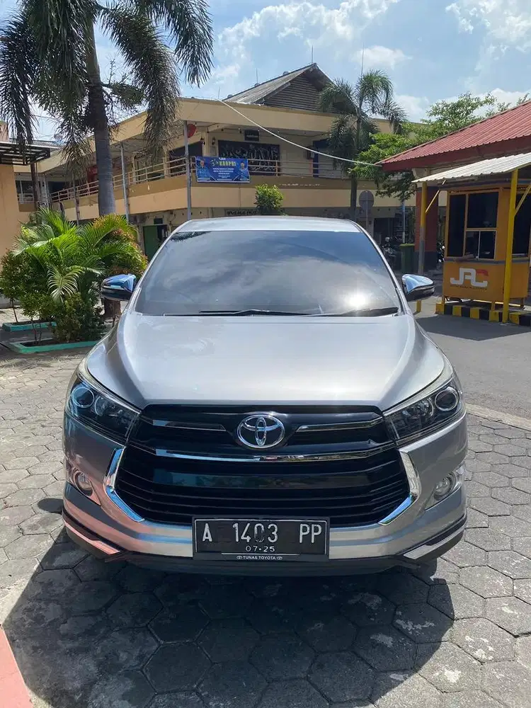 Toyota Innova Venturer