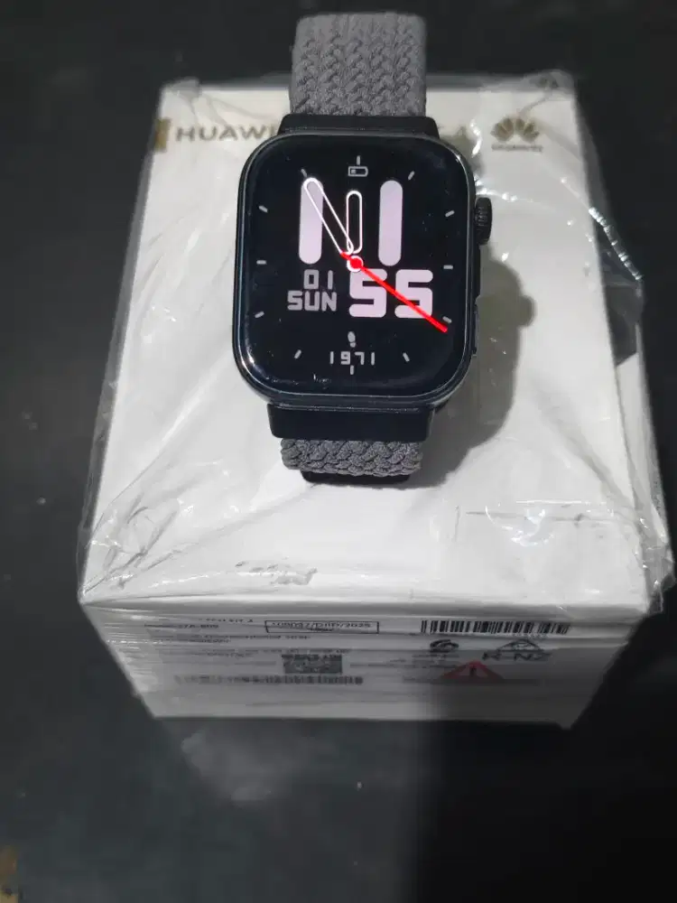Jual SmartWatch Huawei Fit 4