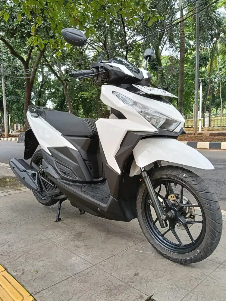 DIJUAL CASH HONDA VARIO 150 LED OLD THN 2017 PAJAK IDUP SIAP PAKAI