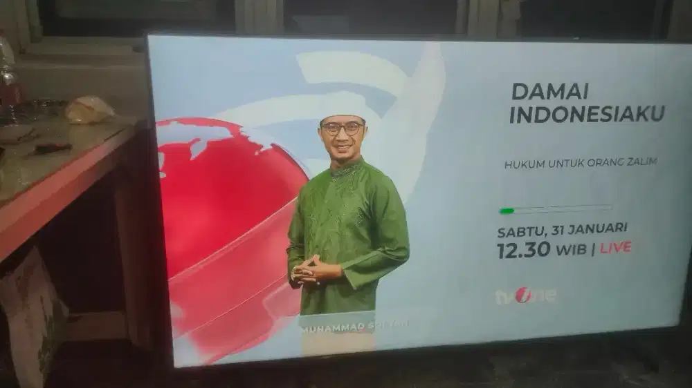 Smart tv Samsung AU8000 75 unit jarang ada yg punya