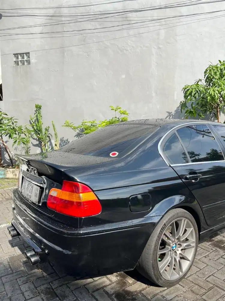 Bmw e46 325i a/t 2001