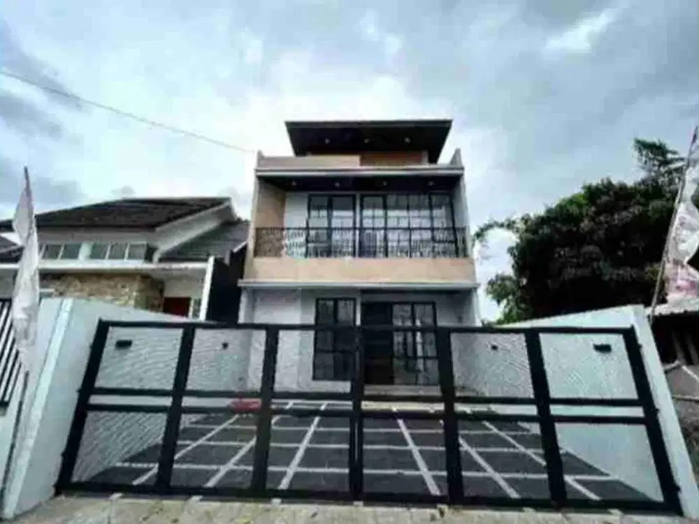 Rumah 2 lantai mewah  tanah luas dekat Pemda Cibinong