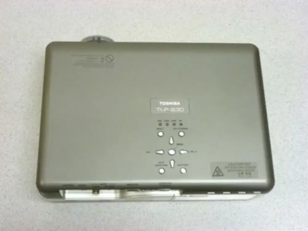 Proyektor LCD portabel multimedia Toshiba TLP-S30